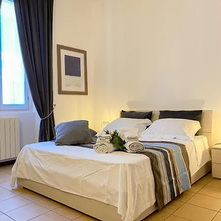Apartment La Ringhiera Fiorita - 101 - 1 Min Centro Storico