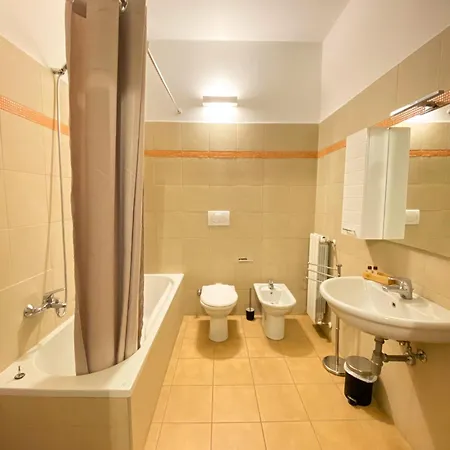 La Ringhiera Fiorita - 101 - 1 Min Centro Storico Apartment