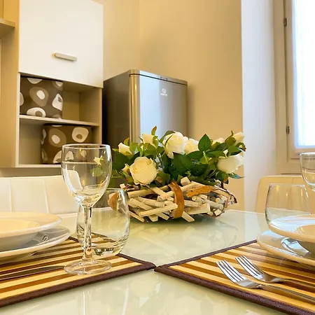 Apartment La Ringhiera Fiorita - 101 - 1 Min Centro Storico Monza